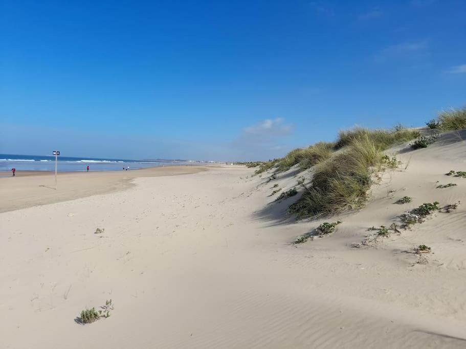 Apartamento Playa La Barrosa Chiclana de la Frontera Bagian luar foto